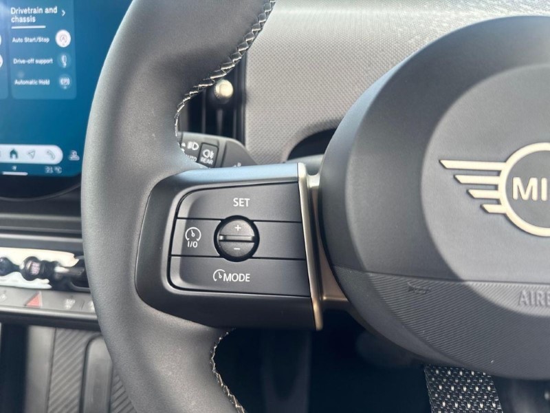 2026 (75) MINI COOPER 1.5 C Exclusive 3dr Auto 5649980