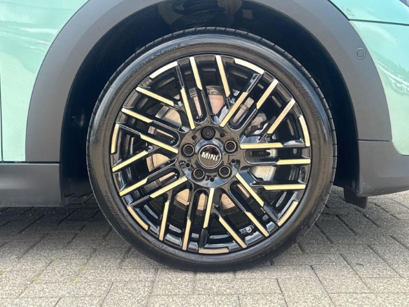 2026 (75) MINI COOPER 1.5 C Exclusive 3dr Auto 5649977