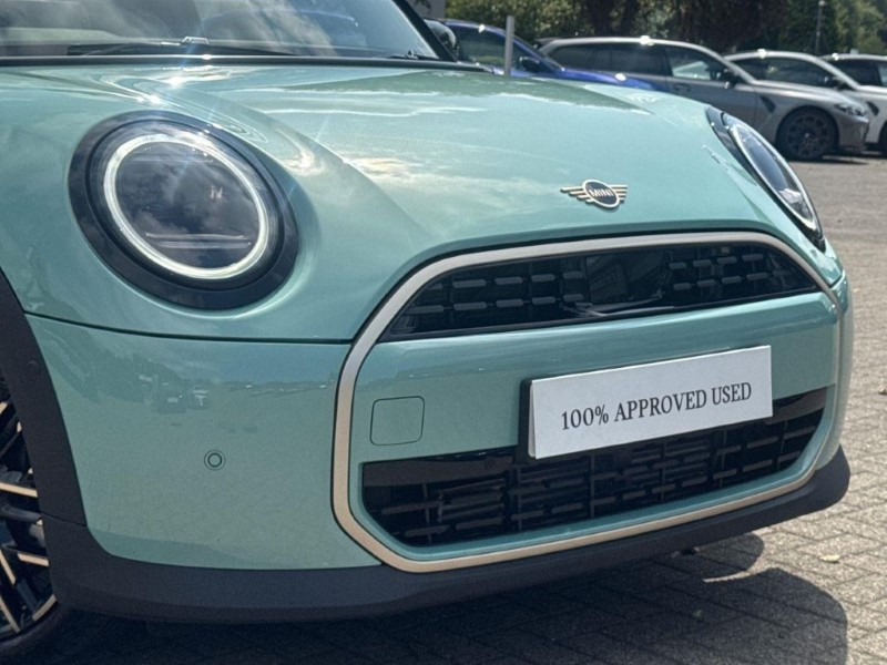 2026 (75) MINI COOPER 1.5 C Exclusive 3dr Auto 5650005