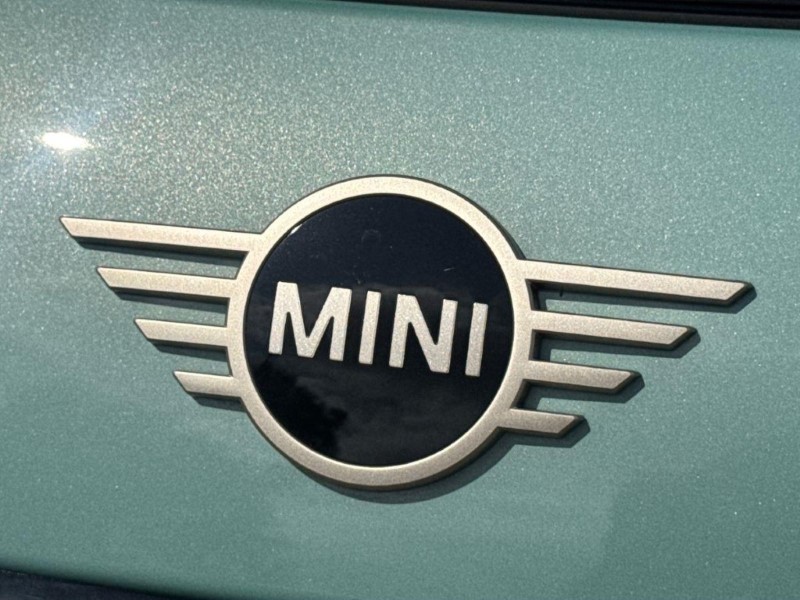 2026 (75) MINI COOPER 1.5 C Exclusive 3dr Auto 5650008