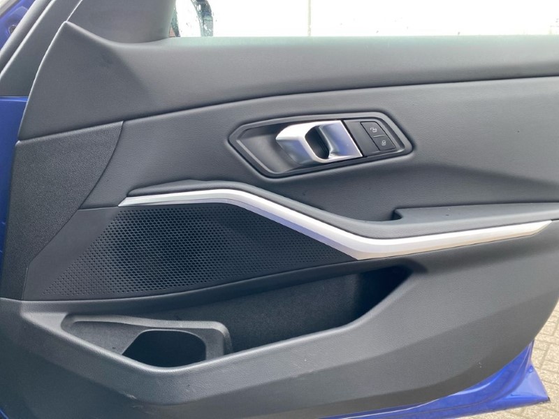 2025 (25) BMW 3 SERIES 320i M Sport 4dr Step Auto 5009013