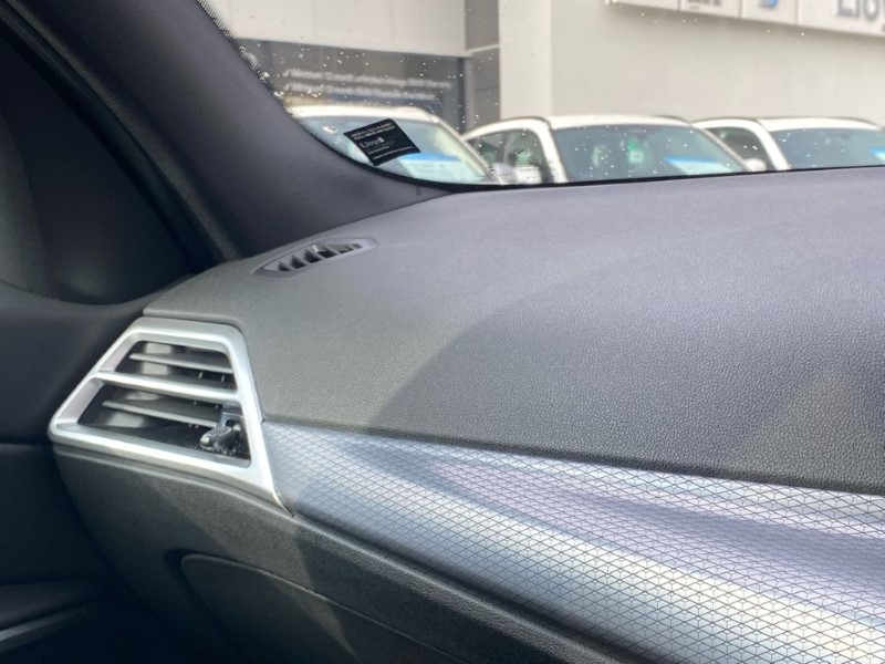 2025 (25) BMW 3 SERIES 320i M Sport 4dr Step Auto 5009024