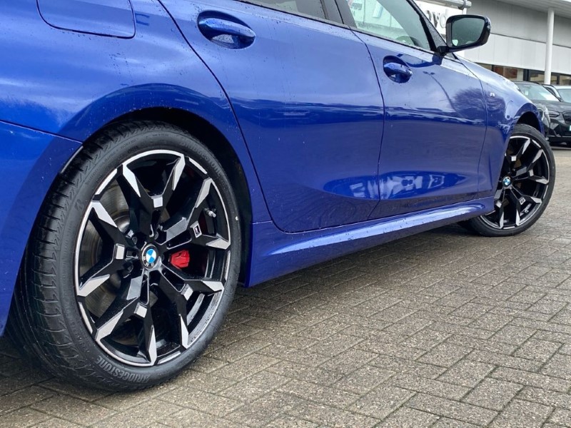 2025 (25) BMW 3 SERIES 320i M Sport 4dr Step Auto 5009038