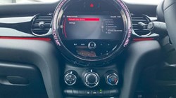 2022 (71) MINI HATCHBACK 1.5 Cooper Sport 3dr 5033189