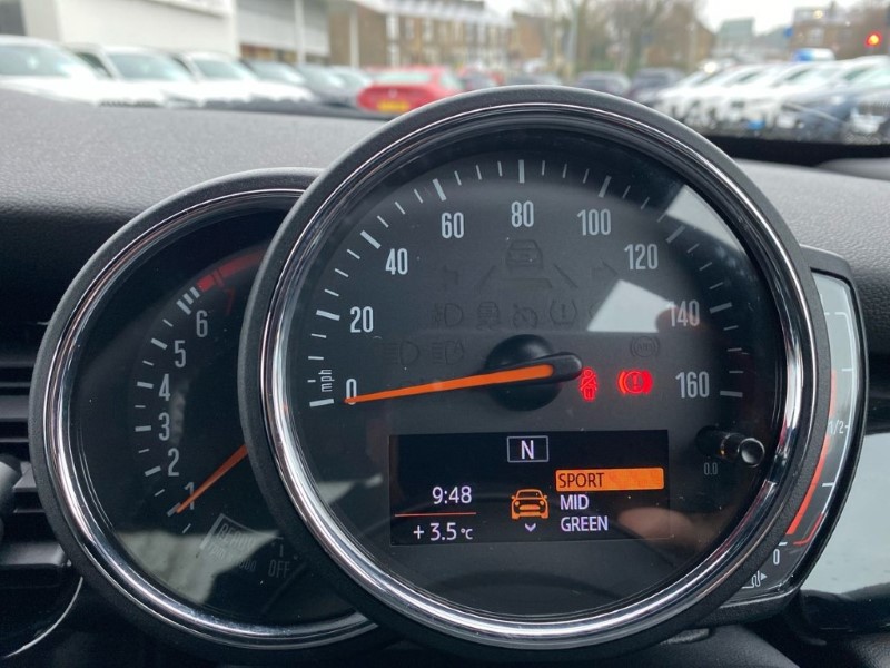 2022 (71) MINI HATCHBACK 1.5 Cooper Sport 3dr 5033181