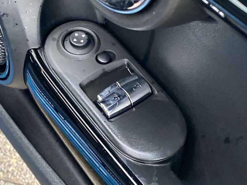 2022 (71) MINI HATCHBACK 1.5 Cooper Sport 3dr 5033184