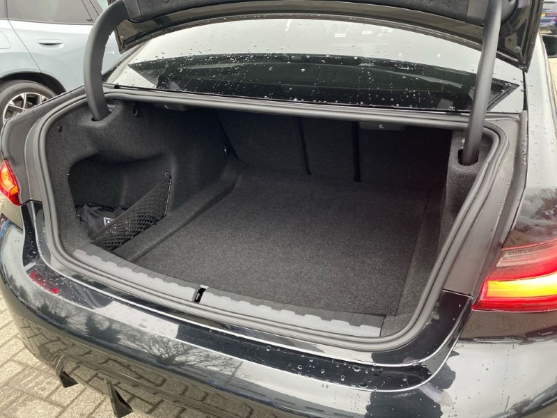 2024 (74) BMW 3 SERIES 320i M Sport 4dr Step Auto 5016240