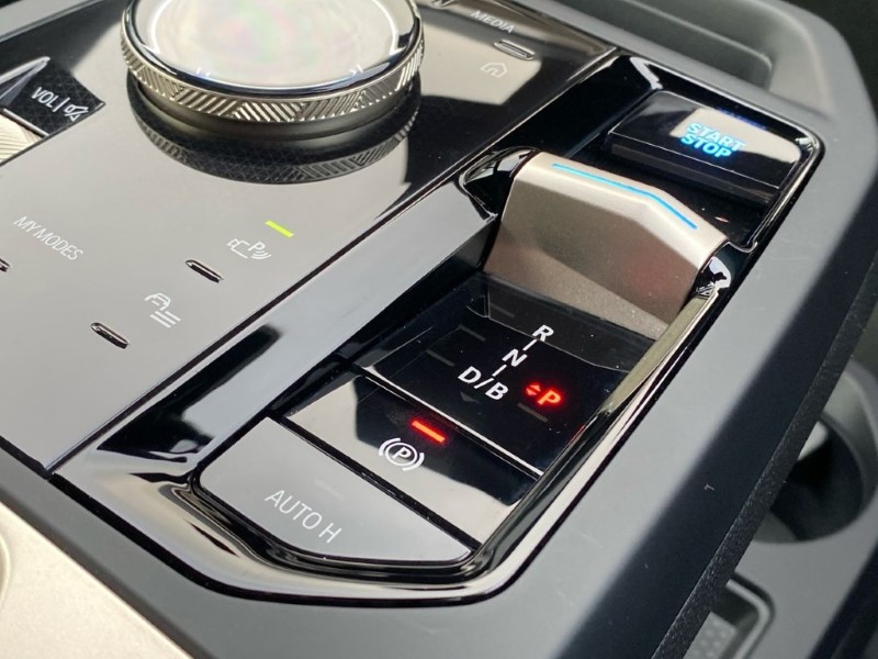 2023 (73) BMW iX 240kW xDrive40 M Sport 76.6kWh 5dr Auto 5023689