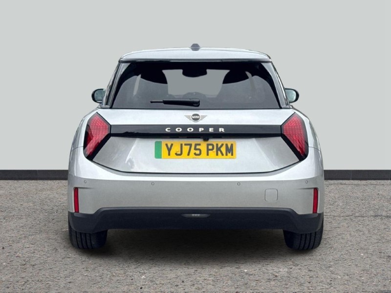 2026 (75) MINI COOPER 135kW E Classic 41kWh 3dr Auto 5650080