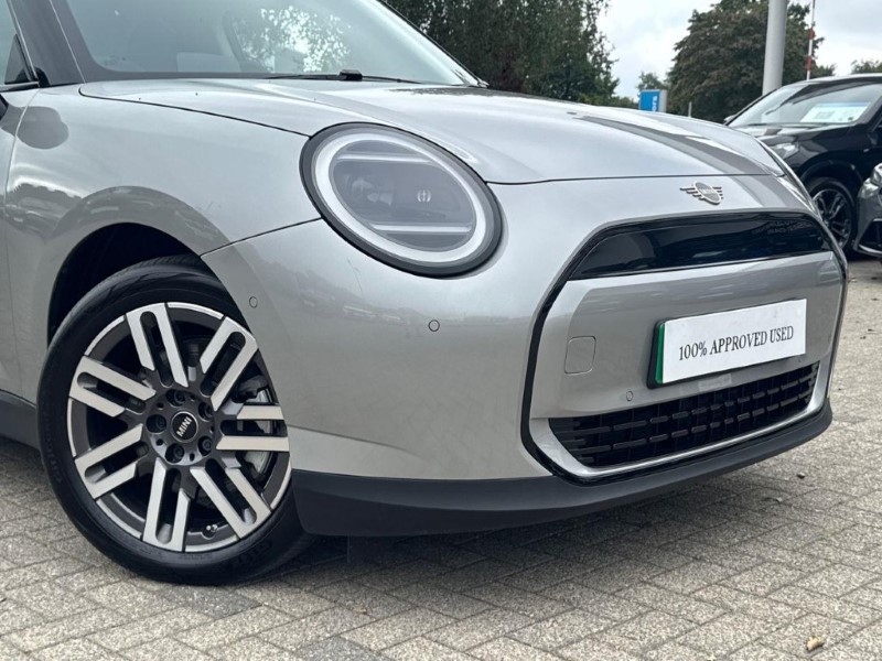 2026 (75) MINI COOPER 135kW E Classic 41kWh 3dr Auto 5650106