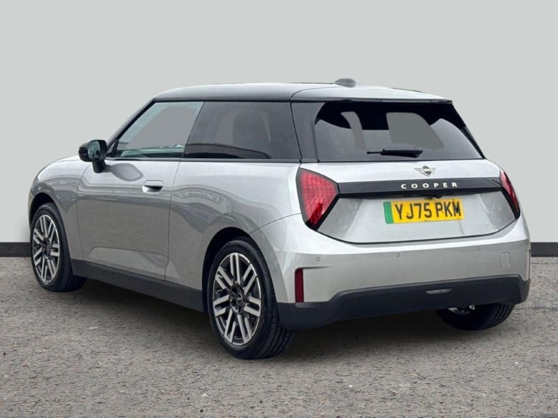 2026 (75) MINI COOPER 135kW E Classic 41kWh 3dr Auto 5650067
