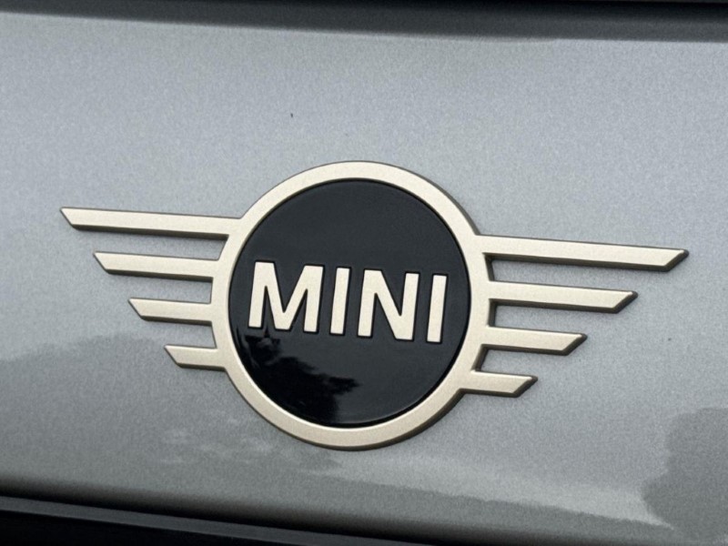 2026 (75) MINI COOPER 135kW E Classic 41kWh 3dr Auto 5650110