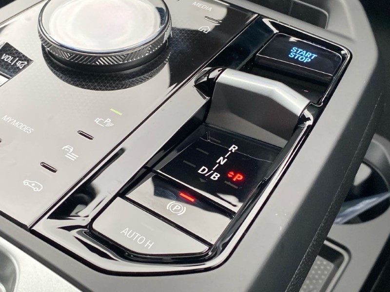 2026 (75) BMW iX 300kW xDrive45 M Sport 101kWh 5dr Auto 5026337