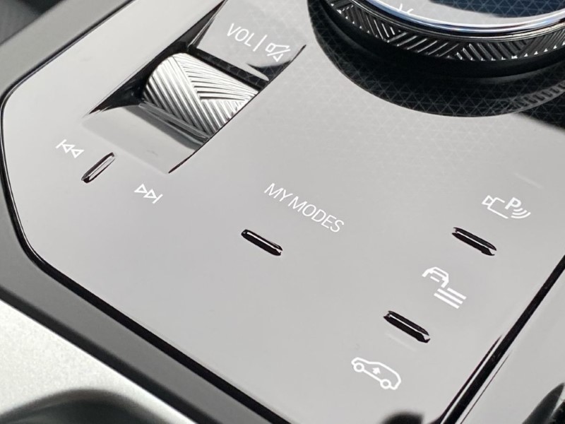 2026 (75) BMW iX 300kW xDrive45 M Sport 101kWh 5dr Auto 5026321