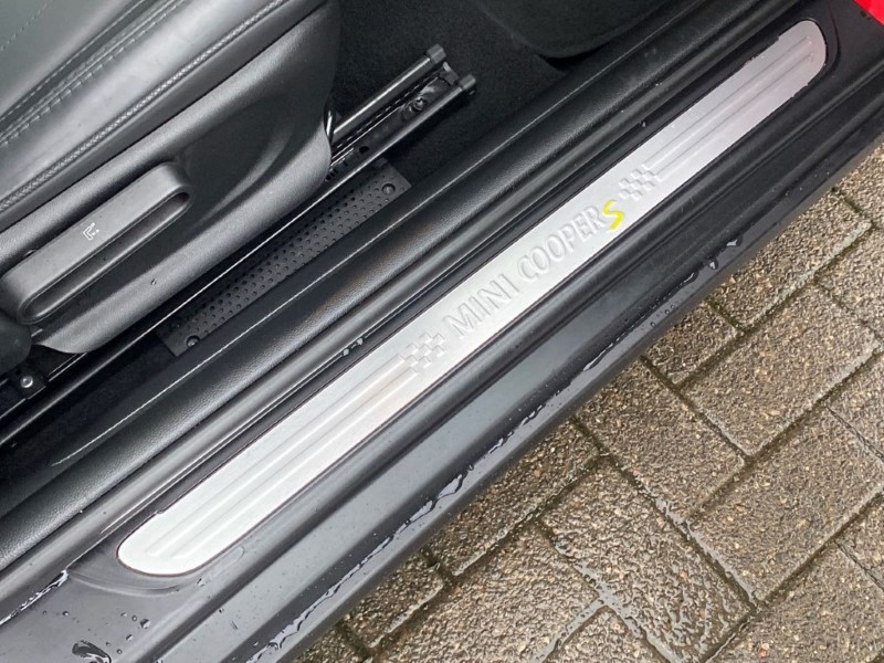2024 (73) MINI HATCHBACK 135kW Cooper S Level 3 33kWh 3dr Auto 5032945