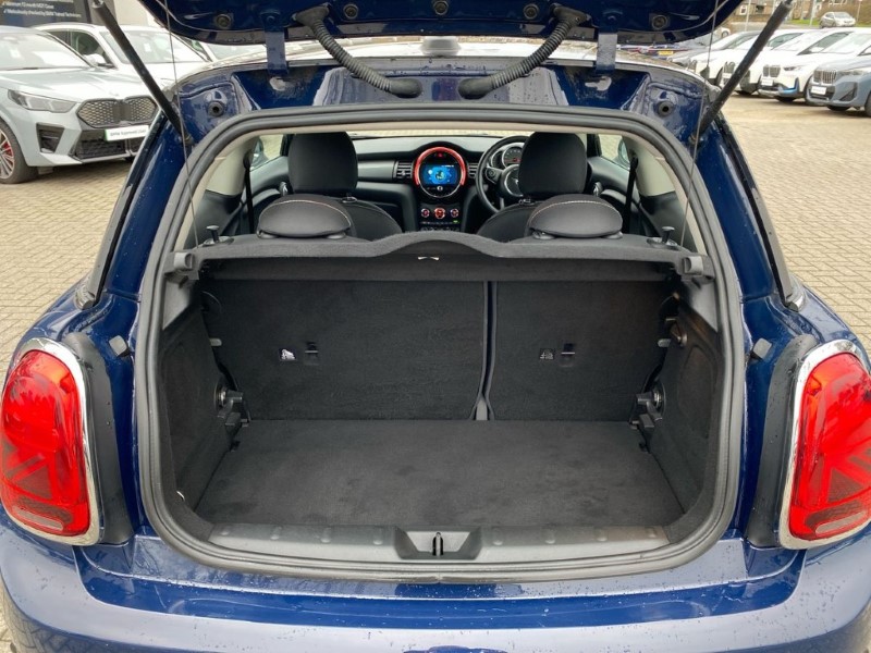 2019 (19) MINI HATCHBACK 1.5 Cooper Classic II 3dr Auto 5053585