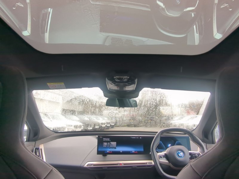 2021 (71) BMW iX 240kW xDrive40 M Sport 76.6kWh 5dr Auto 5051098