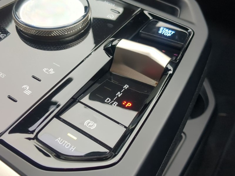 2021 (71) BMW iX 240kW xDrive40 M Sport 76.6kWh 5dr Auto 5051112