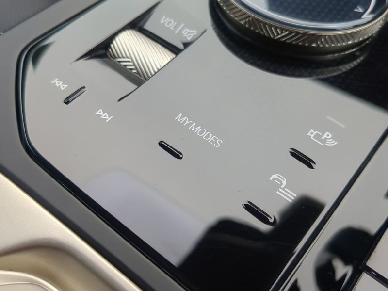 2021 (71) BMW iX 240kW xDrive40 M Sport 76.6kWh 5dr Auto 5051096