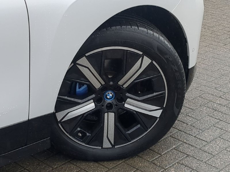 2021 (71) BMW iX 240kW xDrive40 M Sport 76.6kWh 5dr Auto 5051126