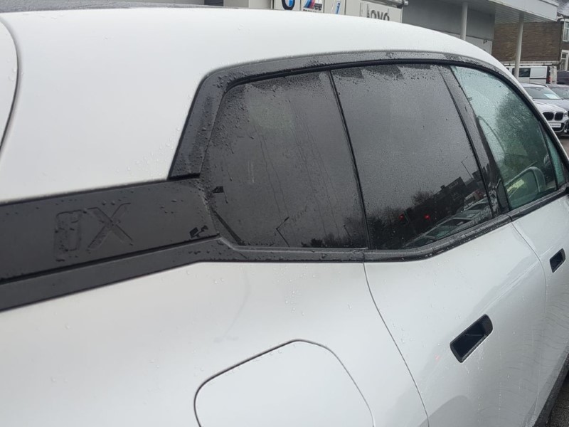 2021 (71) BMW iX 240kW xDrive40 M Sport 76.6kWh 5dr Auto 5051128