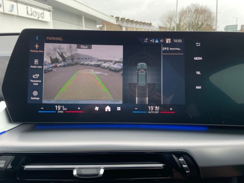 2026 (75) BMW iX1 150kW eDrive20 Shadow Edition 65kWh 5dr Auto 5091952