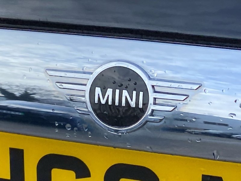 2019 (69) MINI HATCHBACK 1.5 Cooper Exclusive II 5dr Auto 5061729