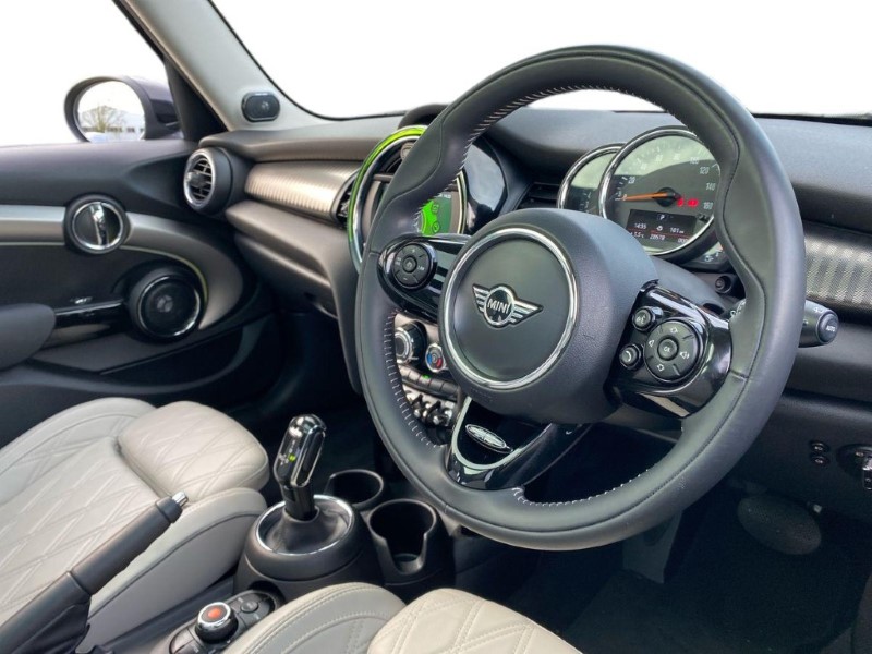 2019 (69) MINI HATCHBACK 1.5 Cooper Exclusive II 5dr Auto 5061694