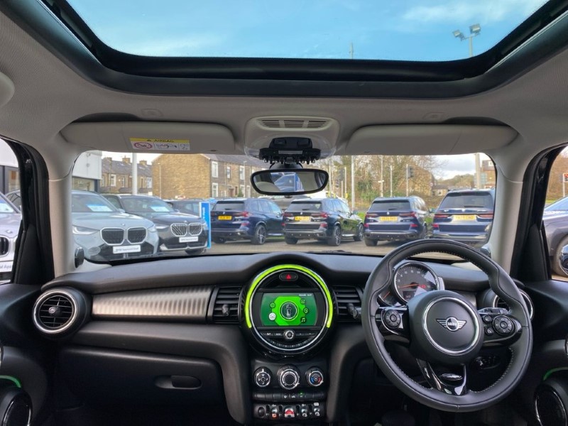 2019 (69) MINI HATCHBACK 1.5 Cooper Exclusive II 5dr Auto 5061709