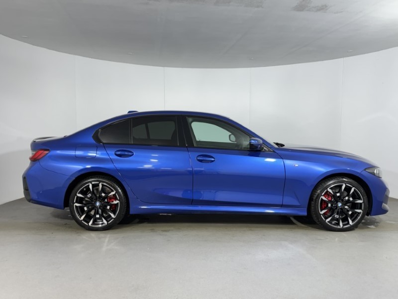 2026 (75) BMW 3 SERIES 330e 22.3 kWh M Sport 4dr Step Auto [Pro Pack] 5091043