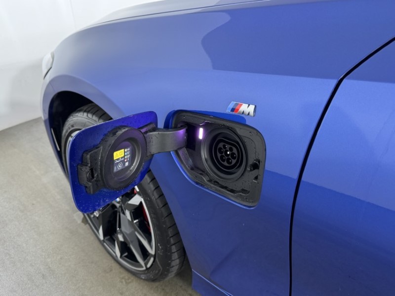 2026 (75) BMW 3 SERIES 330e 22.3 kWh M Sport 4dr Step Auto [Pro Pack] 5091075