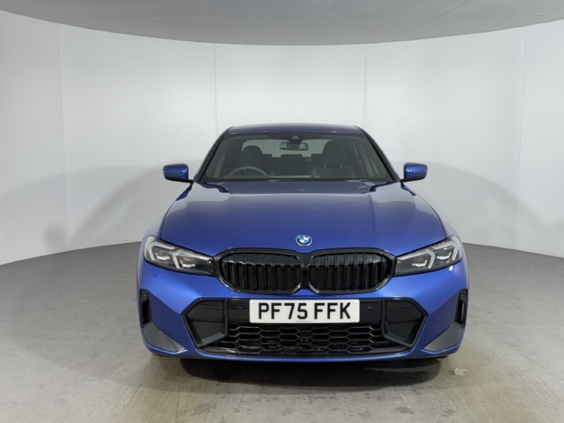 2026 (75) BMW 3 SERIES 330e 22.3 kWh M Sport 4dr Step Auto [Pro Pack] 5091086