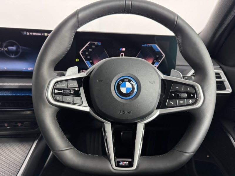 2026 (75) BMW 3 SERIES 330e 22.3 kWh M Sport 4dr Step Auto [Pro Pack] 5091045