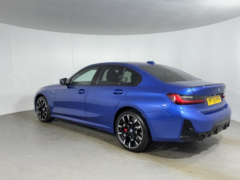2026 (75) BMW 3 SERIES 330e 22.3 kWh M Sport 4dr Step Auto [Pro Pack] 5091081