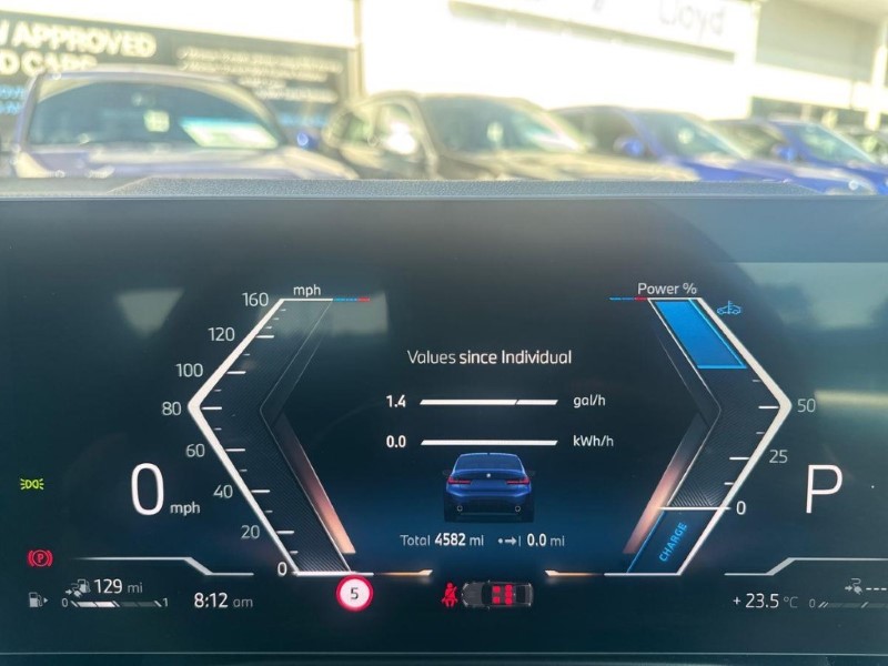 2026 (75) BMW 3 SERIES 330e 22.3 kWh M Sport 4dr Step Auto [Pro Pack] 5588282