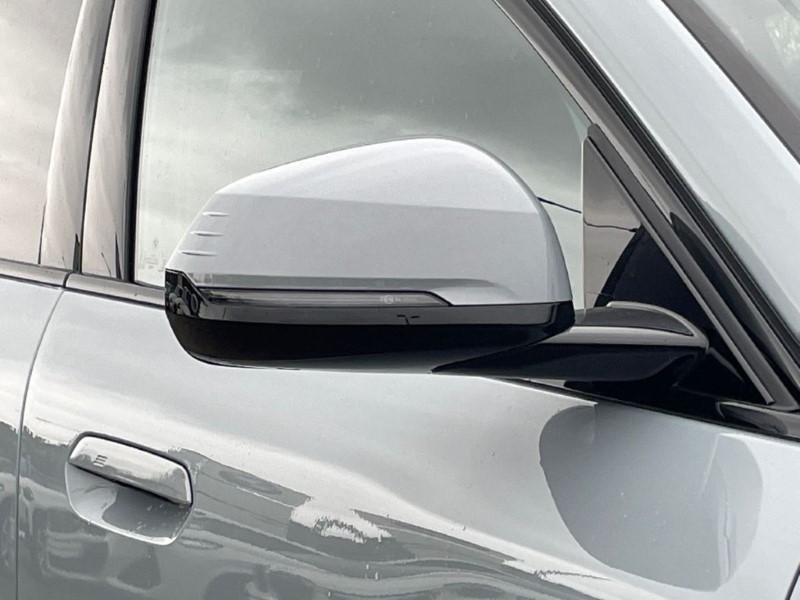 2025 (75) BMW iX2 150kW eDrive20 Shadow Edition 65kWh 5dr Auto 5041361