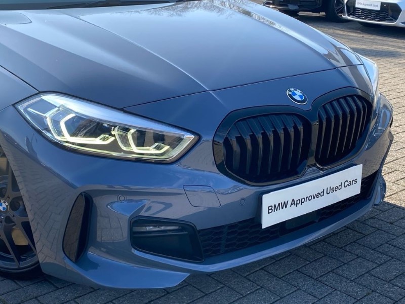 2022 (71) BMW 1 SERIES 116d M Sport 5dr 5133565