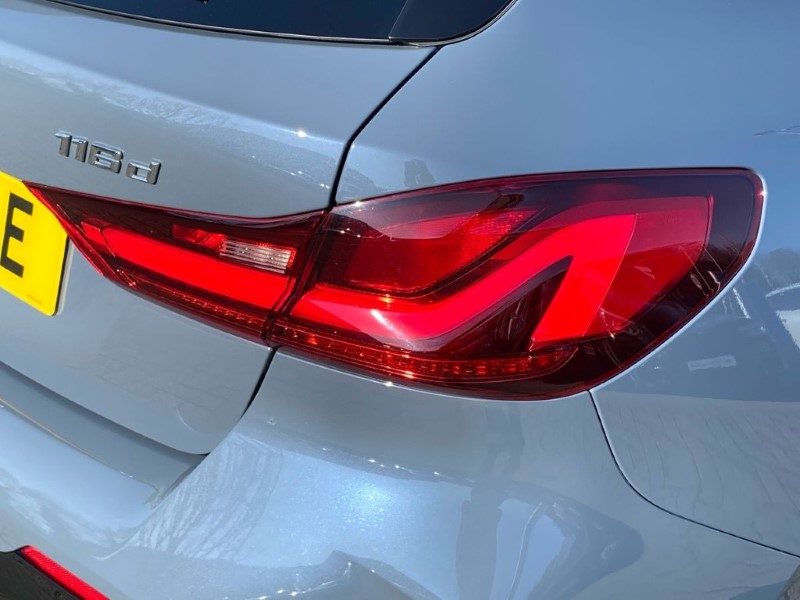 2022 (71) BMW 1 SERIES 116d M Sport 5dr 5133570