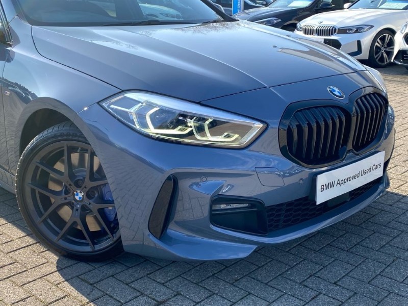 2022 (71) BMW 1 SERIES 116d M Sport 5dr 5133564