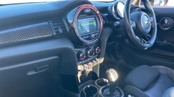 2019 (19) MINI HATCHBACK 2.0 Cooper S Classic II 5dr Auto 5063826