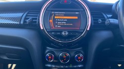 2019 (19) MINI HATCHBACK 2.0 Cooper S Classic II 5dr Auto 5063847