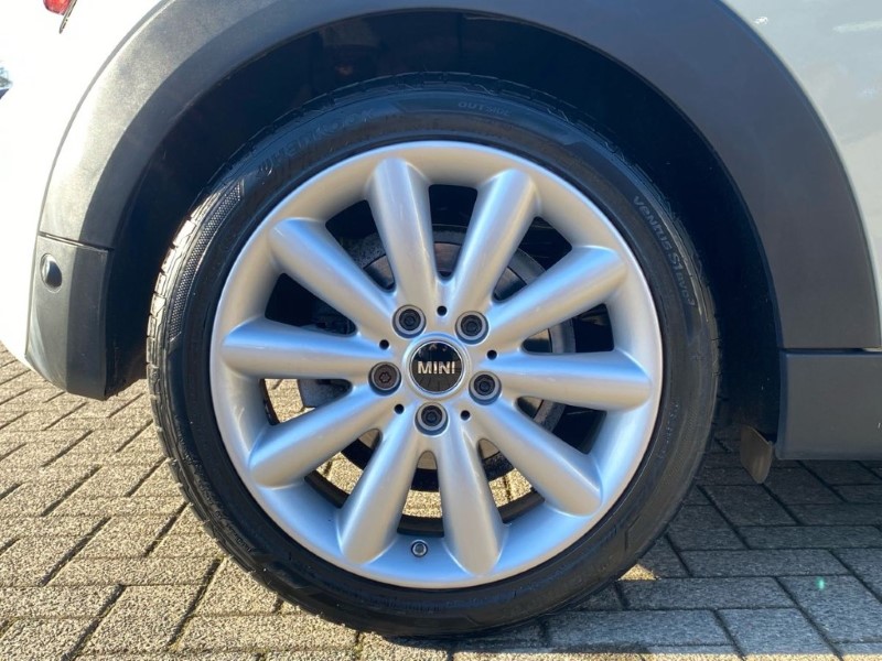 2019 (19) MINI HATCHBACK 2.0 Cooper S Classic II 5dr Auto 5063833