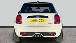 2019 (19) MINI HATCHBACK 2.0 Cooper S Classic II 5dr Auto 5063834