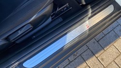 2019 (19) MINI HATCHBACK 2.0 Cooper S Classic II 5dr Auto 5063855