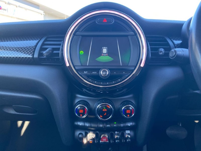 2019 (19) MINI HATCHBACK 2.0 Cooper S Classic II 5dr Auto 5063846