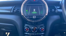 2019 (19) MINI HATCHBACK 2.0 Cooper S Classic II 5dr Auto 5063846
