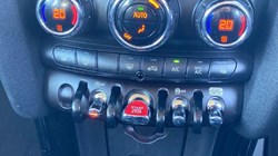 2019 (19) MINI HATCHBACK 2.0 Cooper S Classic II 5dr Auto 5063838