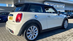 2019 (19) MINI HATCHBACK 2.0 Cooper S Classic II 5dr Auto 5063864