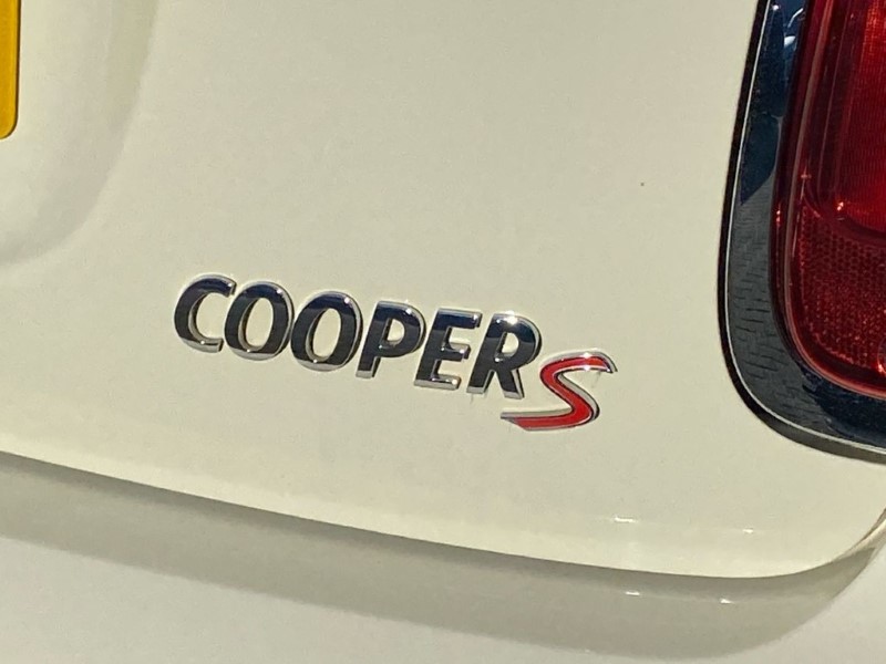 2019 (19) MINI HATCHBACK 2.0 Cooper S Classic II 5dr Auto 5063862