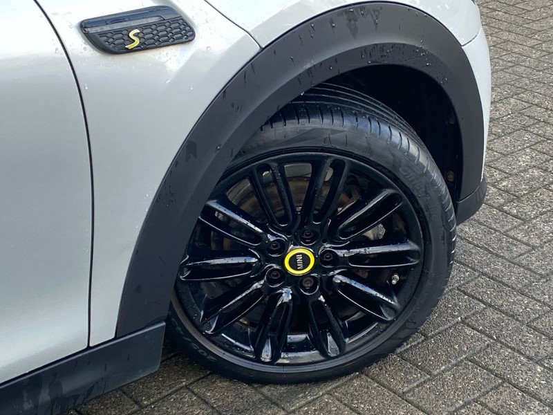 2022 (22) MINI HATCHBACK 135kW Cooper S Level 2 33kWh 3dr Auto 5065910